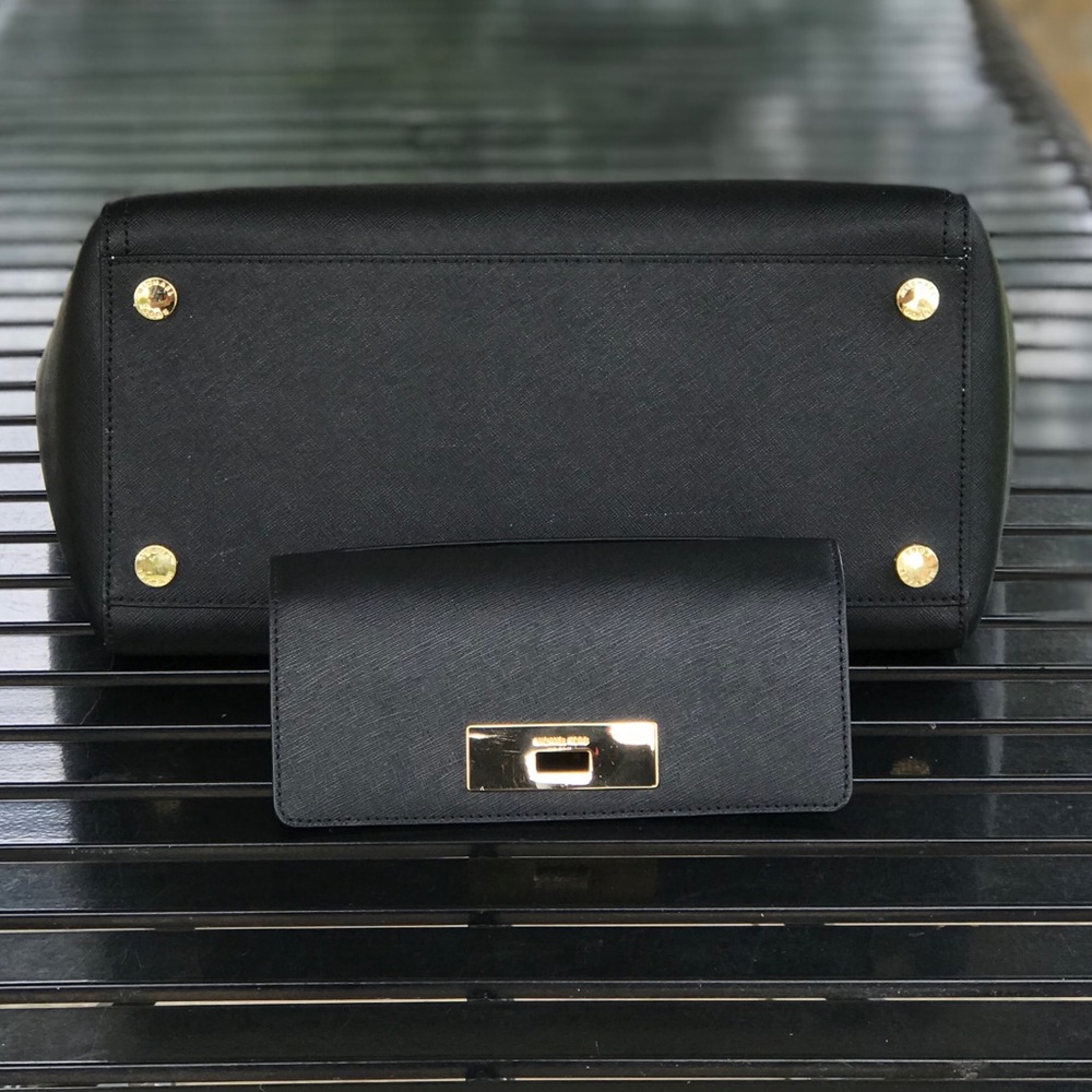 Michael Kors Emmy Large Tote & Callie Wallet Set - Picture 5 of 8